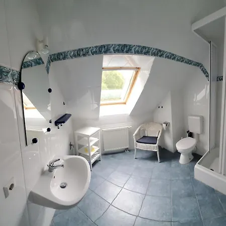 Leuchtturmstrasse Haus 12, Nur 150 M Vom Entfernt *