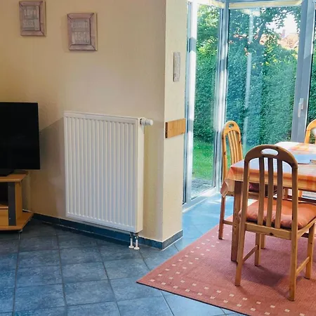 Leuchtturmstrasse Haus 12, Nur 150 M Vom Entfernt