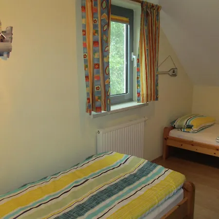 Leuchtturmstrasse Haus 12, Nur 150 M Vom Entfernt